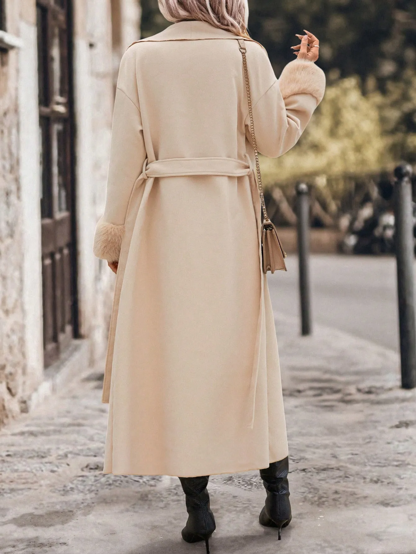 sz2407226673615448_01