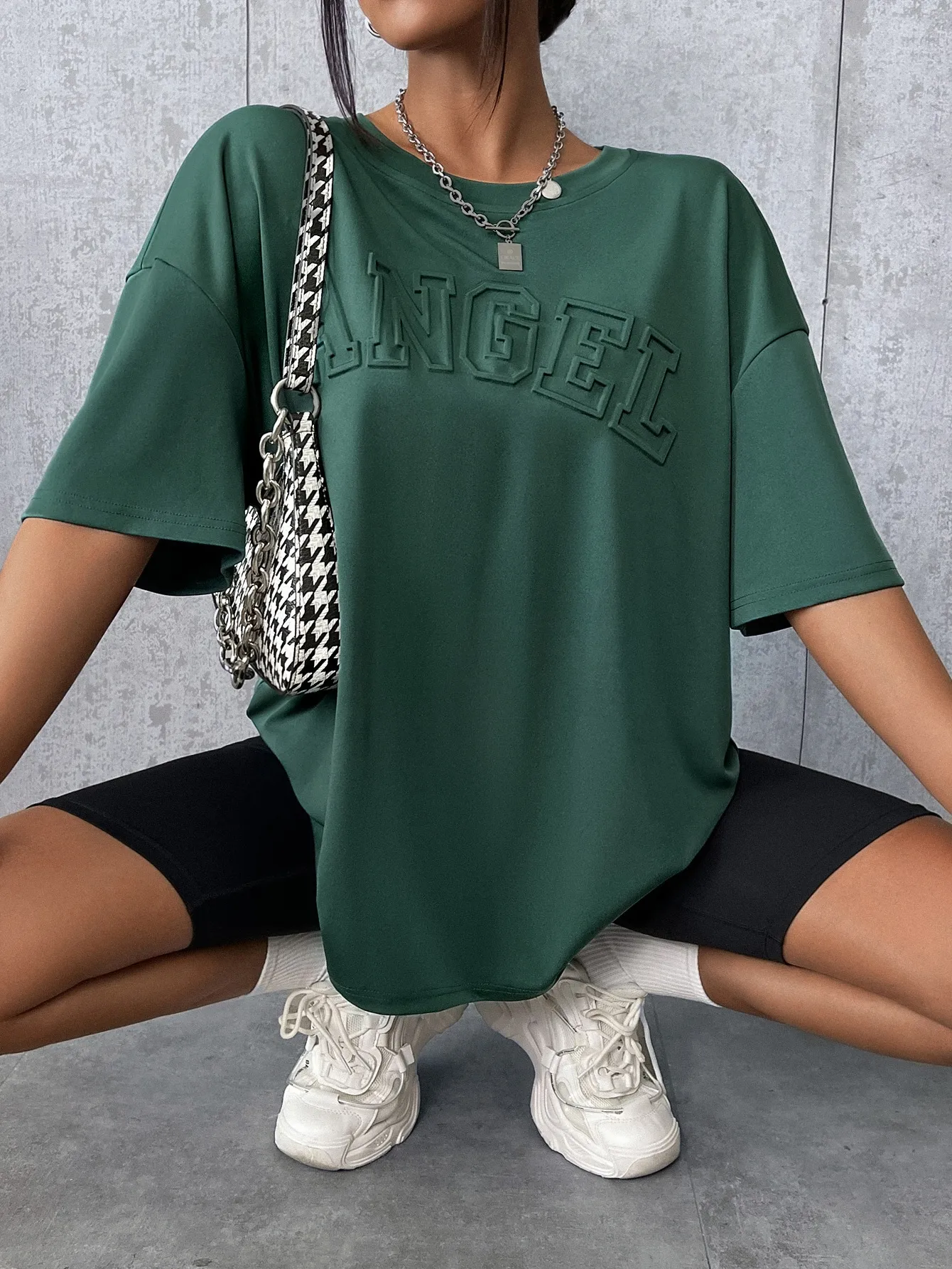 sw2205259613278612_02