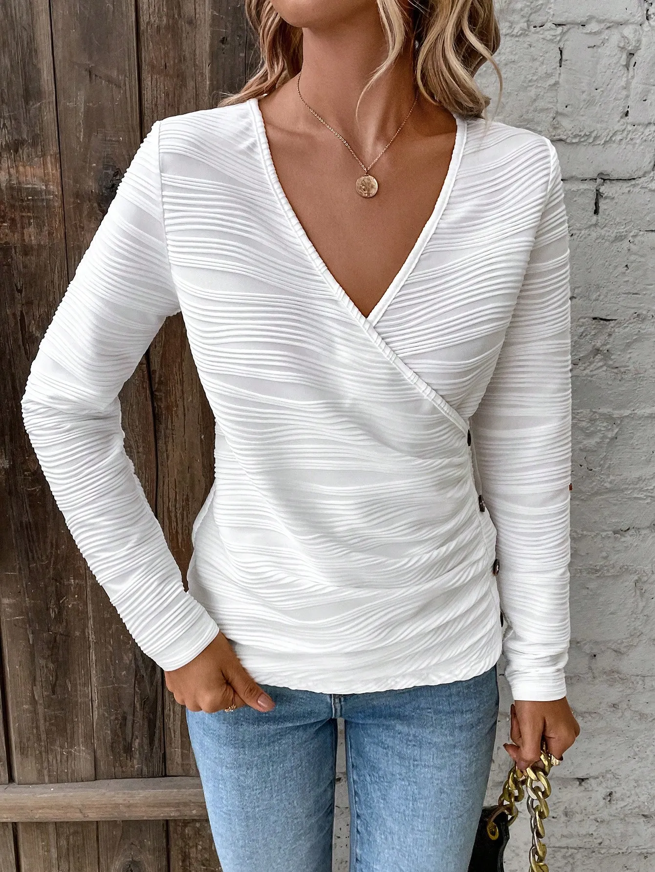 sz2310308783831747_03